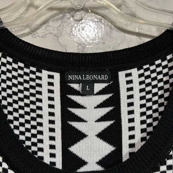 Nina Leonard Black & White Geometric Print Sweater Dress Size L - Picture 4 of 9